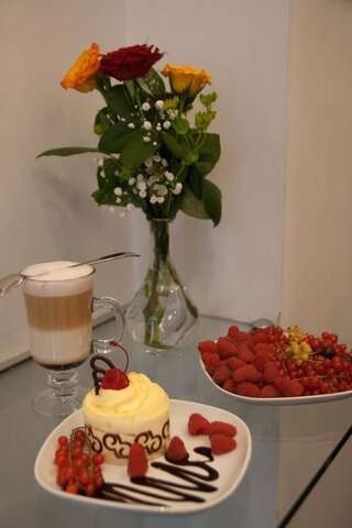 Апарт-отели Komorowski Luxury Guest Rooms Краков Номер с кроватью размера «queen-size»-5